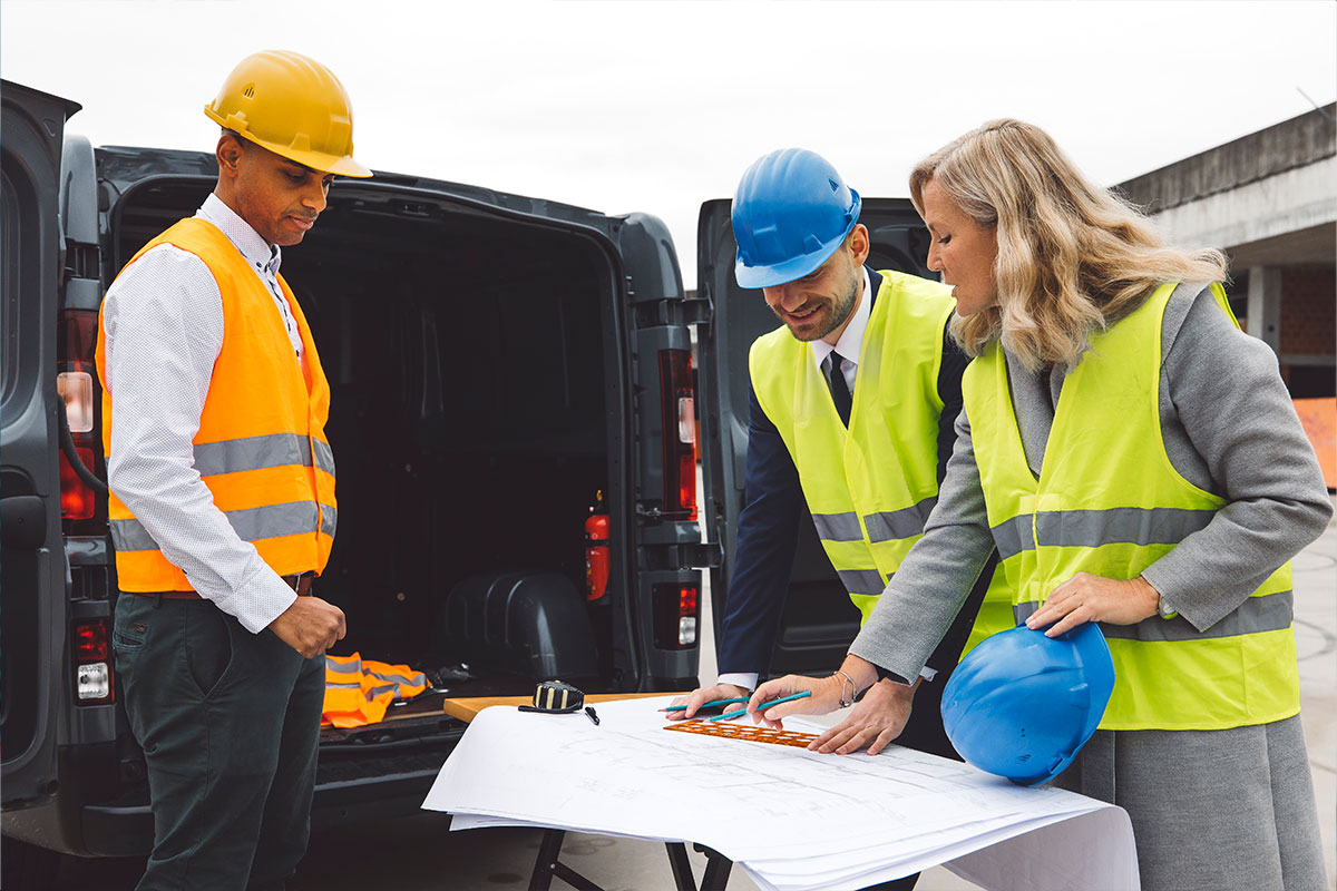 Baustellenlogistik Lieferung von Baumaterial auf Baustelle